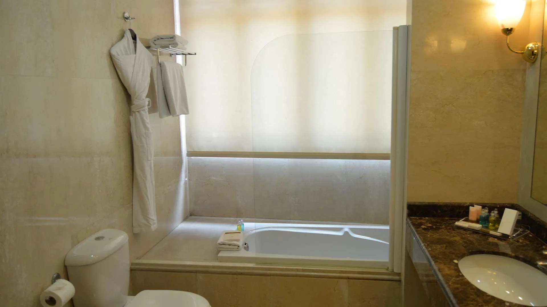 Etoile Suites Boutique Hotel Downtown Beirut