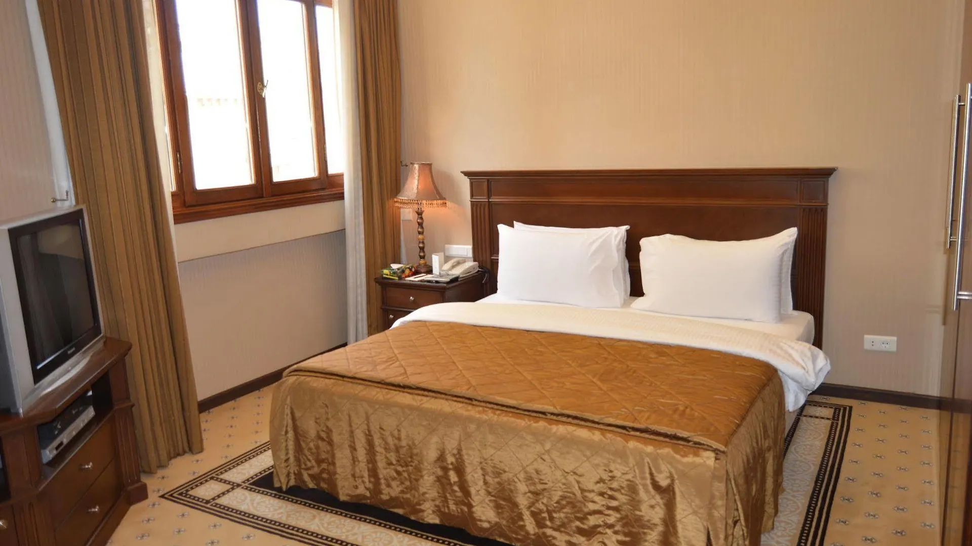 Etoile Suites Boutique Hotel Downtown Beirut